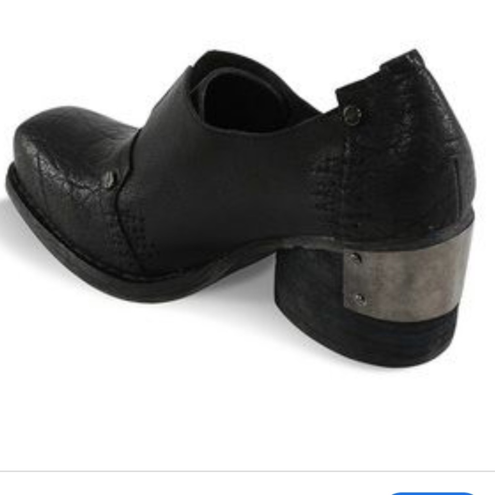 Black leather vogue boot